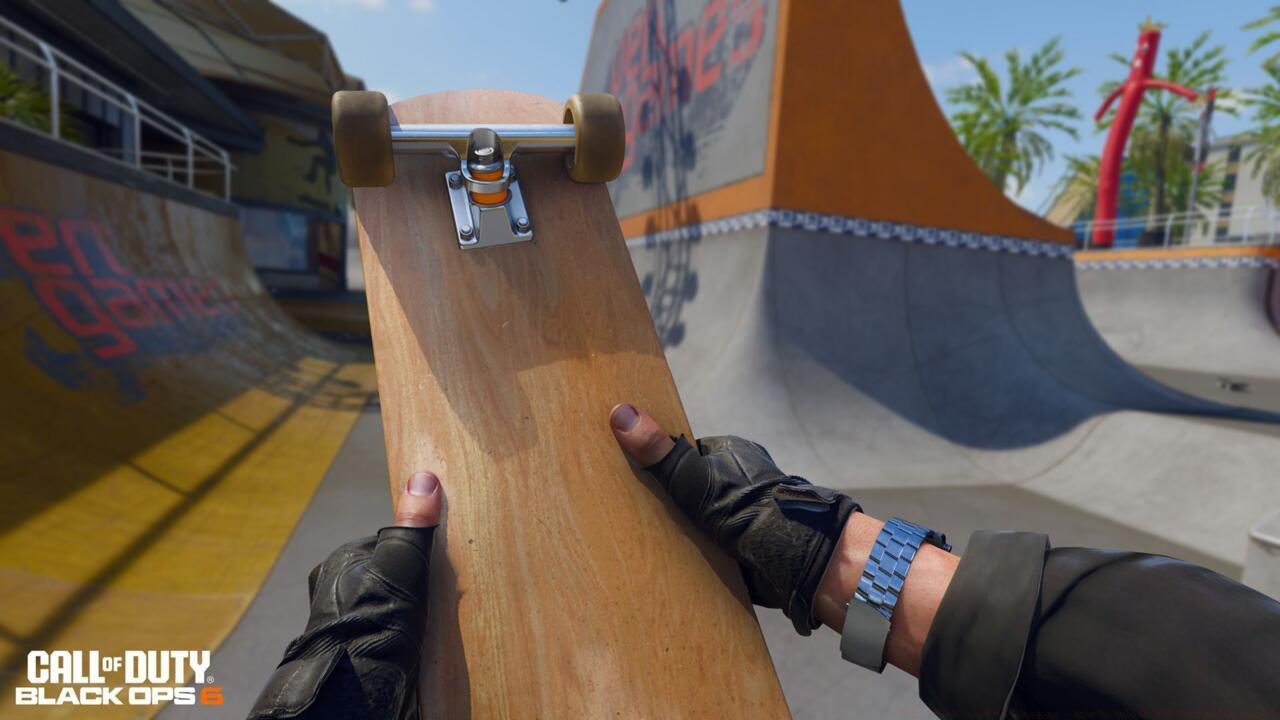 Skateboard melee weapon
