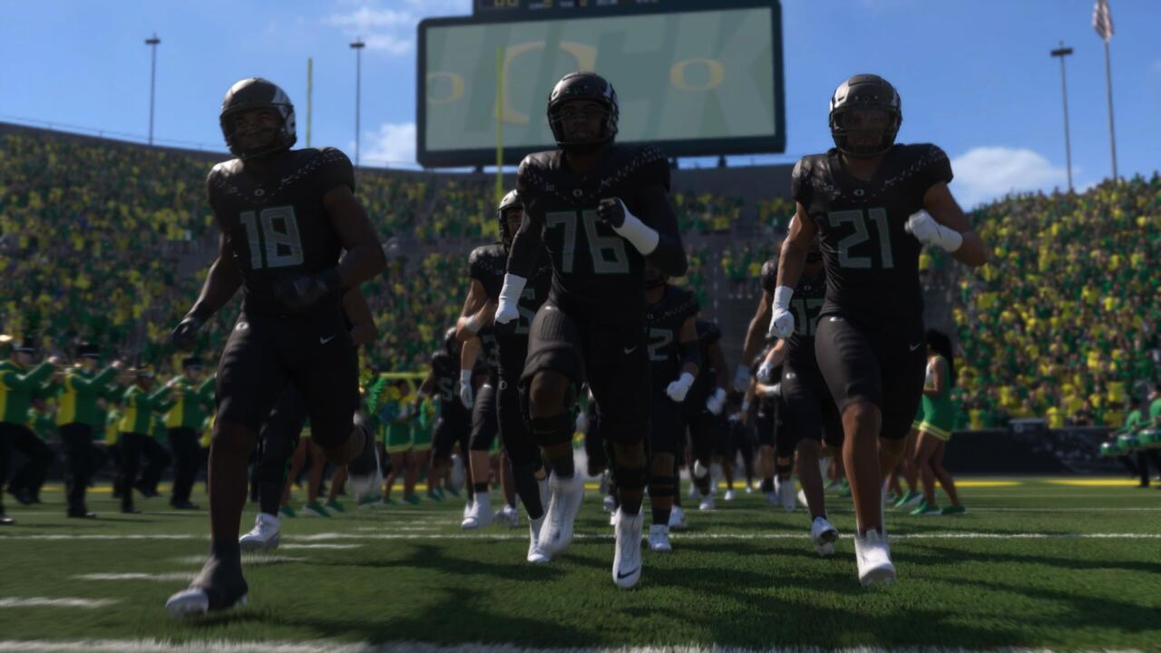 Oregon Ducks - Home Fly Era