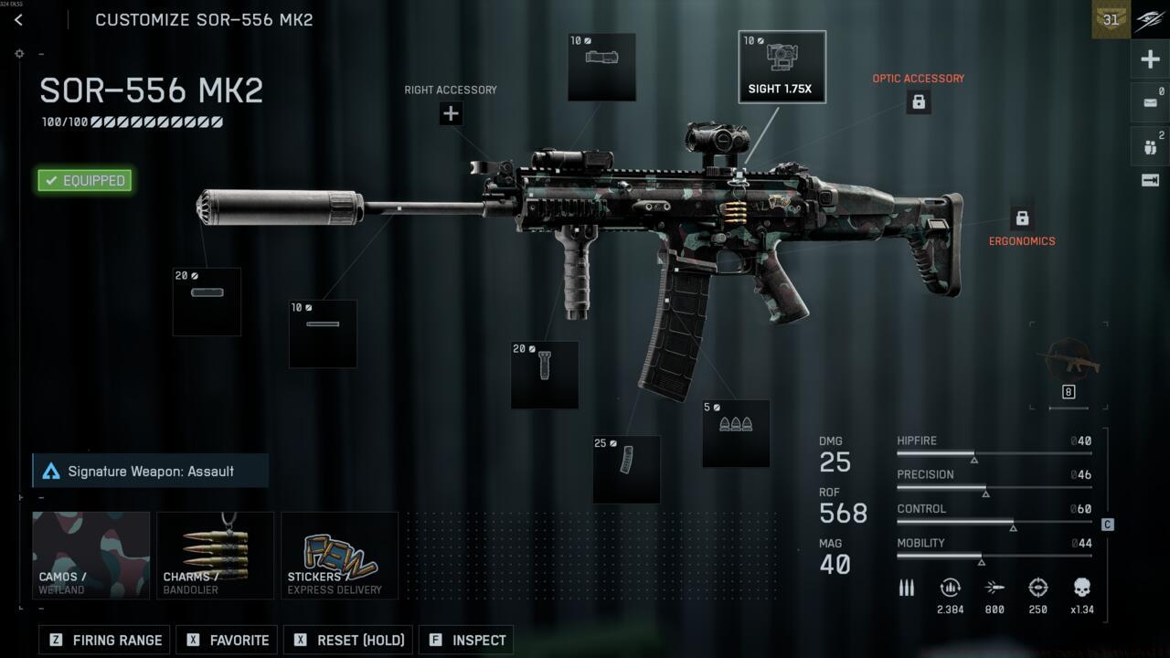 The attachment screen shows a weapon's current camo and mastery weapon level
