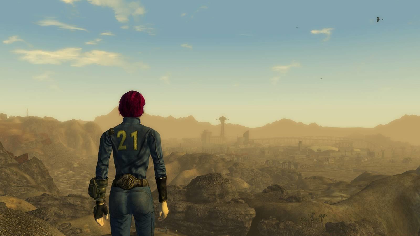 A player looks out across the Mojave Desert in Fallout: New Vegas.